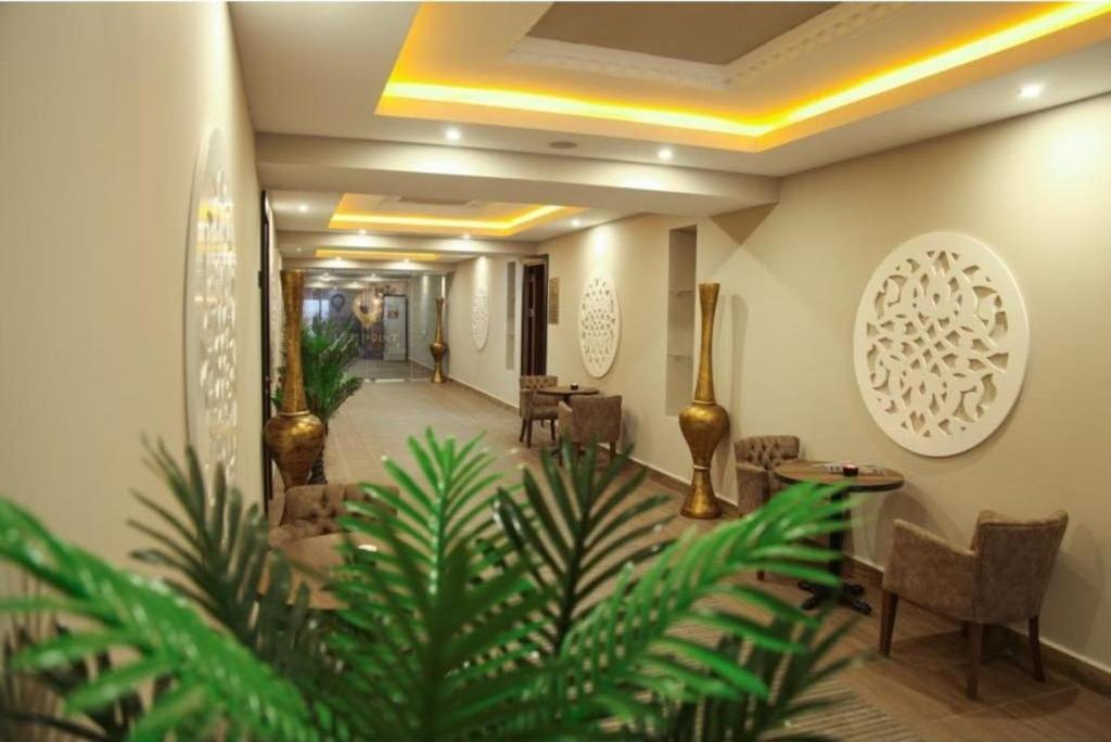 Jasmine Court Hotel 키레니아 외부 사진